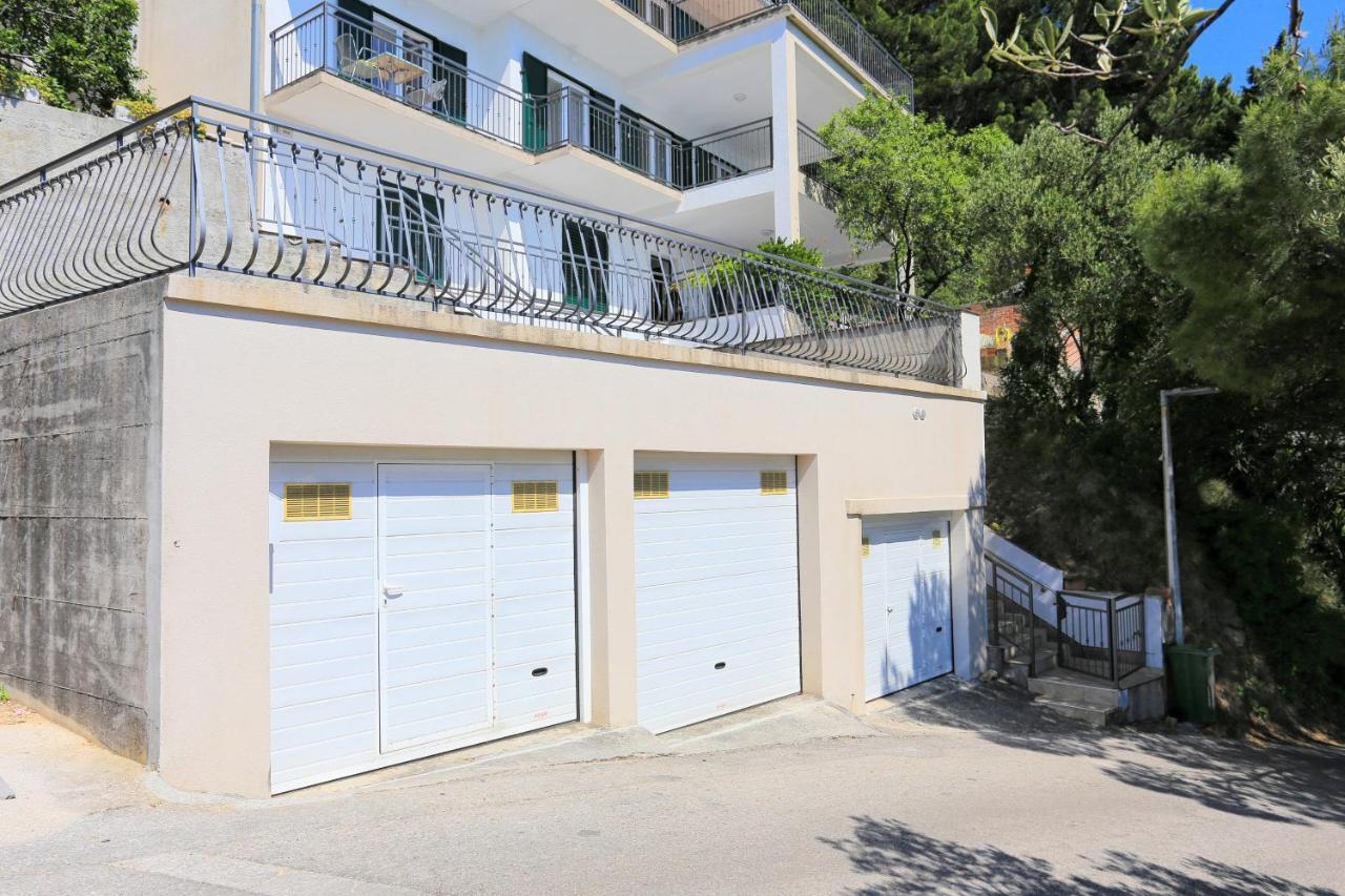 Apartments With A Parking Space Brela, Makarska - 6043 Buitenkant foto