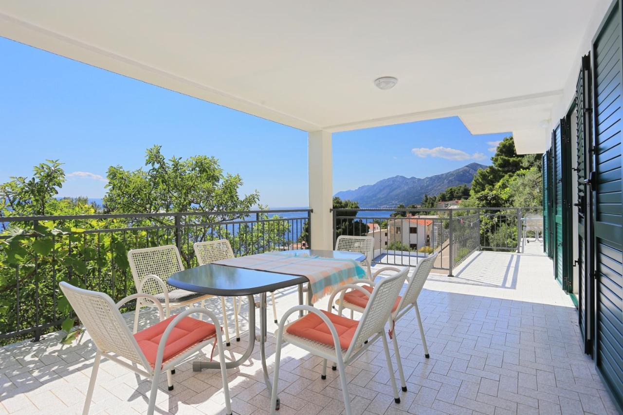 Apartments With A Parking Space Brela, Makarska - 6043 Buitenkant foto